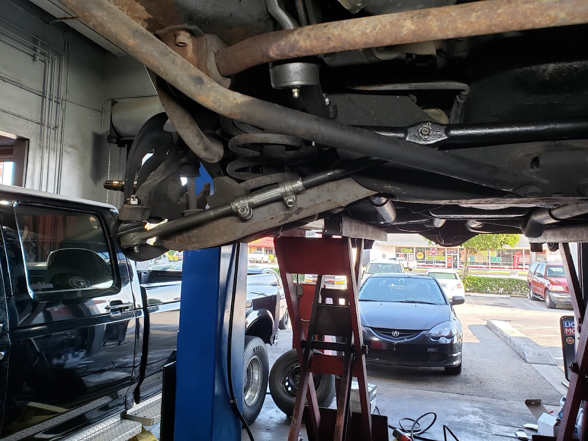 Greaseball auto repairs - photo 5